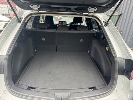 2022 Toyota Corolla 1.8 Hybrid Luna Hatchback €19,999 thumbnail