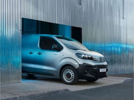 2026 Peugeot Expert L1 Professional Premium 1.5 Blue Hdi 120bhp 1173kg *ORDER YOUR 261 TODAY* €31,338