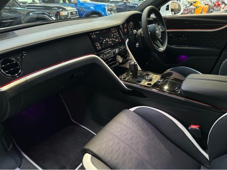 2025 Bentley Flying Spur 4.0 V8 SPEED FIRST EDITION MULLINER N €349,950 thumbnail