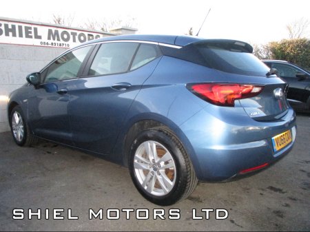 2017 Opel Astra DESIGN 2017 1.4 Petrol  Manual €8,950
