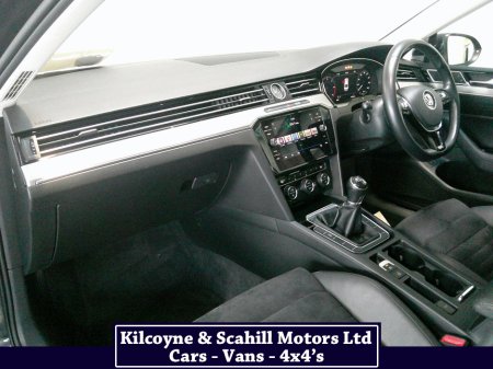 2018 Volkswagen Passat HIGHLINE 1.6 TDI MANUAL 6SPEED FWD 120HP 4DR €17,950 thumbnail