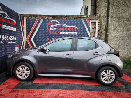 2022 Toyota Yaris 1.0 LUNA 4DR 1 Year Warranty €14,250 thumbnail