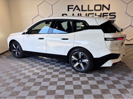 2023 BMW iX XDRIVE40 M SPORT 76KwH BATTERY // HIGH SPEC €47,950