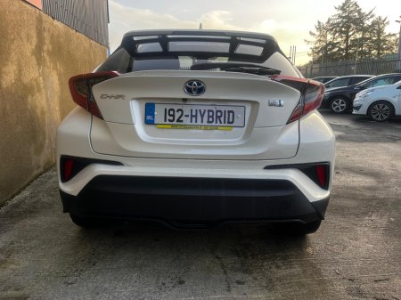 2019 Toyota C-HR Toyota C-HR 1.8 self charging hybrid €21,500