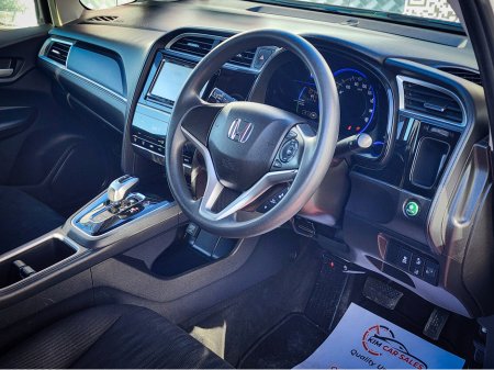 2019 Honda Shuttle Hybrid 5 seater €13,950 thumbnail