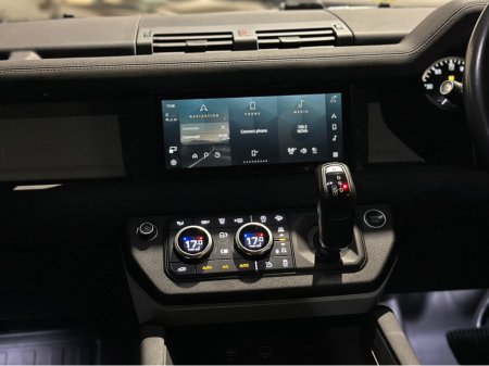 2022 Land Rover Defender D110 3.0 TURBO DIESEL COMMERCIAL €49,950 thumbnail