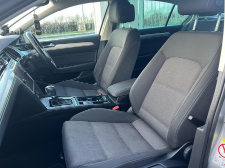 2020 Volkswagen Passat 2.0 TDI 150HP Comfortline DSG €23,750 thumbnail