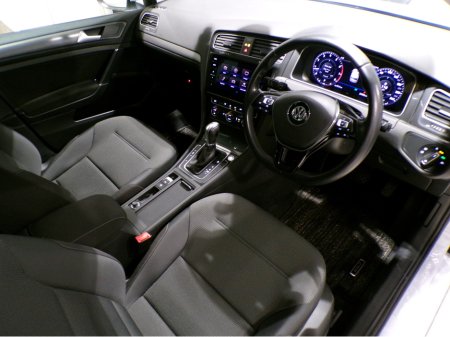 2018 Volkswagen Golf *2018*14,000 MILES*AUTO*VW GOLF MARK 7.5*COLOUR CAMERA*SAT-NAV*APPLE-CARPLAY*ANDROID AUTO*UP-GRADED VW ALLOYS*XL MEDIA*FLAT-BOTTOM SPORT STEERING WHEEL WITH ADAPTIVE CRUISE CONTROL**RADAR ASSIST €18,900 thumbnail