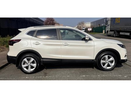 2021 Nissan Qashqai SV Commercials €17,032