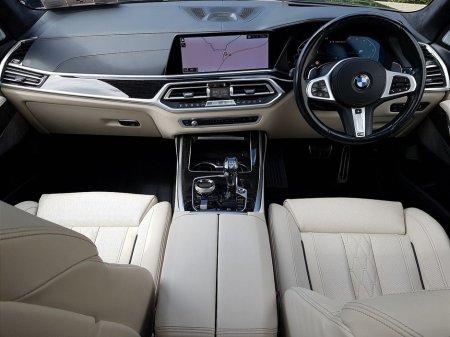 2020 BMW X7 M50d €99,995