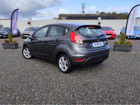 2016 Ford Fiesta ZETEC 1.0 65PS M5 4DR MCA €8,900