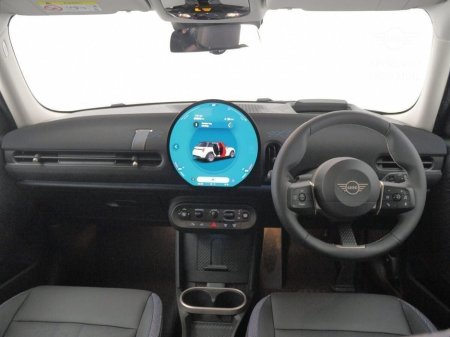 2025 MINI Hatch Cooper C 5 Door €36,900