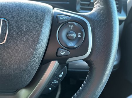 2020 Honda Stepwagon SPADA 7 SEATER HYBRID 2.0 PETROL //LOW MILES//ADAPTIVE CRUISE CONTROL//KEYLESS ENTRY//REVERSE CAMERA//POWER SLIDING REAR DOORS// €29,950 thumbnail