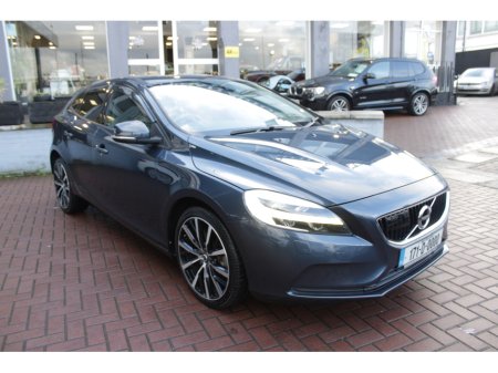 2017 Volvo V40 2.0D4 MOMENTUM 5DR HATCHBACK AUTO // 1 OWNER CAR WITH ONLY 135,000 KMS // AS NEW CONDITION THROUGHOUT // BUY WITH CONFIDENCE AA AND SIMI APPROVED DEALER 2025 // FINANCE ARRANGED // €14,950