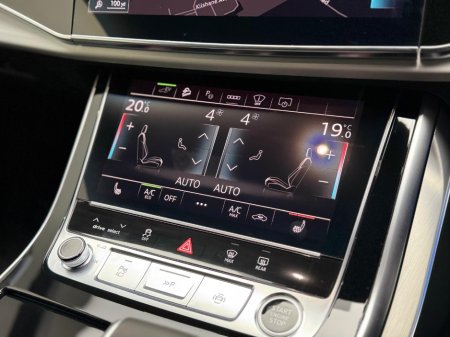 2025 Audi Q8 55 TFSI E S LINE 394HP QUATTRO €94,990 thumbnail