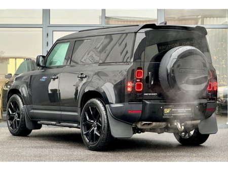 2022 Land Rover Defender ++LOW KM++ 3 SEATS / PLUS VAT €53,000