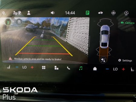 2025 Skoda Octavia SPORTLINE 2.0TDI 150HP DSG €42,950 thumbnail