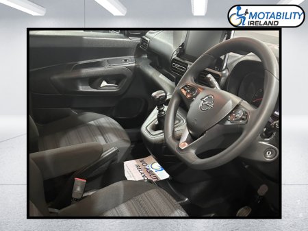 2022 Opel Combo Wheelchair Accessible €37,995 thumbnail