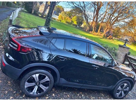 2022 Volvo C40 C40 EV ReCharge Plus - R Design Pack €29,450