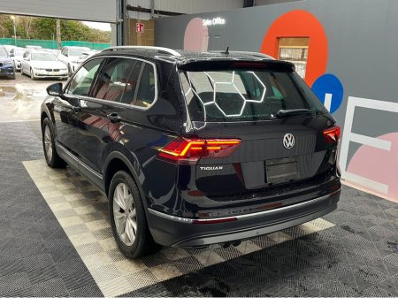 2018 Volkswagen Tiguan €24950! 2018 VW TIGUAN 2.0 TDI AUTOMATIC 4 MOTION HEATED LEATHER SEATS FRONT & REAR - CRUISE CONTROL - CARPLAY/ANDROID AUTO - REVERSE CAMERA - MEMORY SEATS - HEADS UP DISPLAY - €24,950 thumbnail