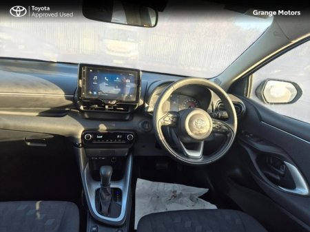 2025 Toyota Yaris 1.5 HYBRID 5DR LUNA*DEMO MODEL* €27,950 thumbnail