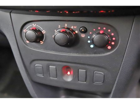 2021 Dacia Sandero 1.0 ALTERNATIVE SCE 75BHP MY20 5SPD €11,490 thumbnail