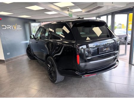2025 Land Rover Range Rover 3.0 P460E Autobiography €149,900