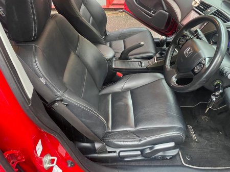 2015 Honda Civic 5DR 1.6 I-DTEC EXECUTIVE 4DR €9,995 thumbnail