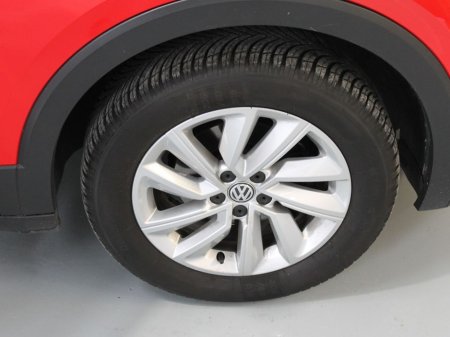 2020 Volkswagen T-Cross Life 1.0 TSI M5F 95HP 5DR €19,999 thumbnail