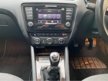 2015 Skoda Octavia ELEGANCE 1.2 TSI 105HP €10,999 thumbnail