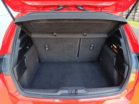 2019 Ford Focus 1.5 TDCi 120PS ST-Line M6F 19" ST Alloys €18,995 thumbnail