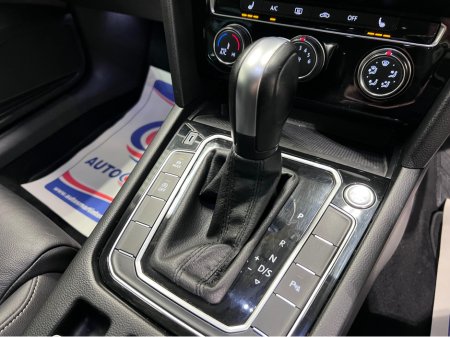 2020 Volkswagen Passat TDI SEL S-A 4DR AUTO €19,700 thumbnail