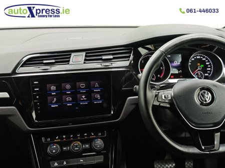 2019 Volkswagen Touran 2.0 TDI HIGH LINE 7 Seater, Automatic, Reversing camera €23,995 thumbnail