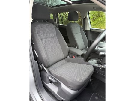 2020 Volkswagen Tiguan 2.0 TDI 150HP Comfortline €27,900 thumbnail