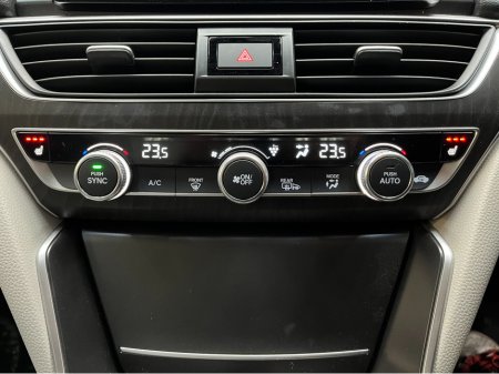 2020 Honda Accord €27950! 2020 HONDA ACCORD EX 2.0 AUTOMATIC / CRUISE CONTROL / REVERSE CAMERA / ELECTRIC MEMORY & HEATED SEATS / PANORAMIC SUNROOF / PADDLE SHIFTERS / APPLE CARPLAY €27,950 thumbnail