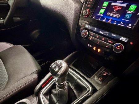 2019 Nissan Qashqai 1.5 SV PREMIUM MY19 4DR €16,940 thumbnail