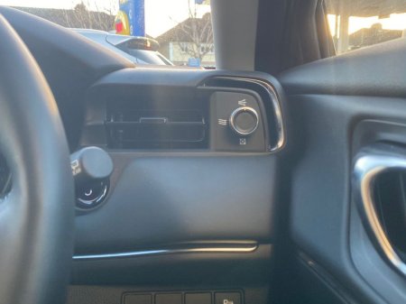 2025 Honda HR-V E HEV Advance €42,995 thumbnail