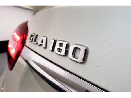 2016 Mercedes-Benz GLA Class GLA 180 *HALF LEATHER*REVERSE CAM*PARK SENSORS* €18,890 thumbnail