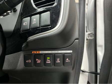 2019 Mitsubishi Outlander €18950! 2019 MITSUBISHI OUTLANDER PHEV G 2.4 AUTOMATIC / CRUISE CONTROL / 360° PARKING CAMERA / PADDLE SHIFTER / ELECTRIC HEATED SEATS / HEATED STEERING WHEEL €18,950 thumbnail