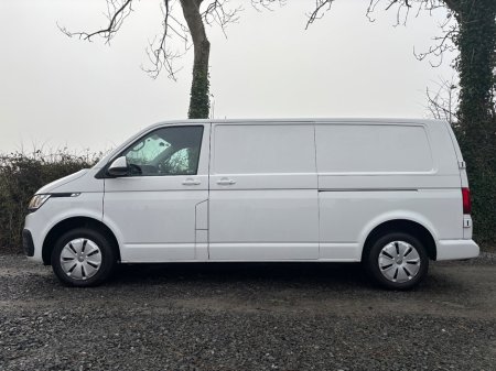 2021 Volkswagen Transporter  €19,998 thumbnail