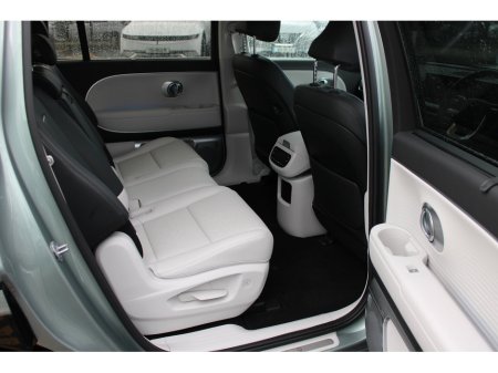 2025 Hyundai Ioniq 9 RWD standard (Long Range) Platinum €75,950 thumbnail