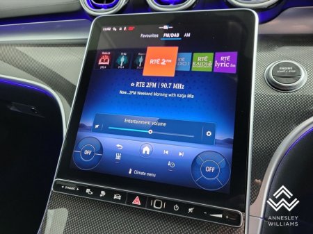 2025 Mercedes-Benz C Class C300e AMG Line €58,950 thumbnail