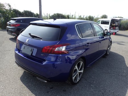 2017 Peugeot 308 GT 2.0 HDI DIESEL 180 BHP AUTOMATIC // GENUINE GT TOP SPEC CAR // GT SUEDE SPORTS BUCKET SEATS // REVERSING CAMERA // GT FLAT BOTTOM SPORTS STEERING WHEEL €17,950 thumbnail