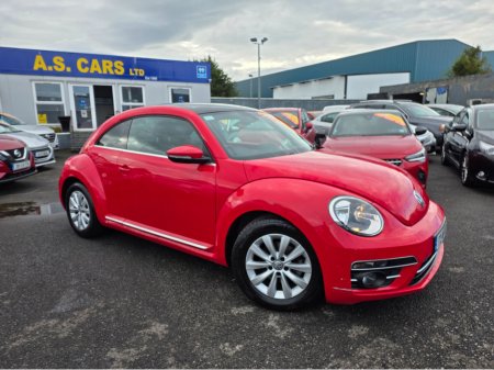 2017 Volkswagen Beetle DESIGN 2.0 TDI ** 1 OWNER IRISH CAR ** PANORAMIC GLASS ROOF ** APPLE CARPLAY / ANDROID AUTO ** PARKING SENSORS ** SERVICE HISTORY ** 2 KEYS ** STUNNING EXAMPLE ** €15,995