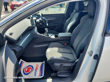 2022 Peugeot 5008 ALLURE 1.2 130 7 SEATER €31,995