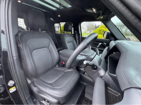 2023 Land Rover Defender 110 P400e X-DYNANIC AUTO URBAN==HUGE SPEC== €84,950 thumbnail