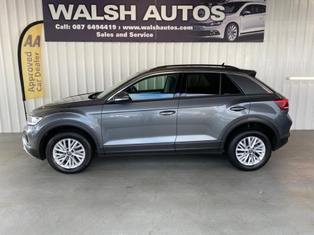 2023 Volkswagen T-Roc LIFE 1.0 TSI MANUAL 6SPEED FWD 110HP 5 €27,450