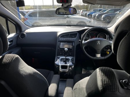 2015 Peugeot 5008 5008 1.6 Petrol, auto, pan roof, huge spec alloys €13,750 thumbnail