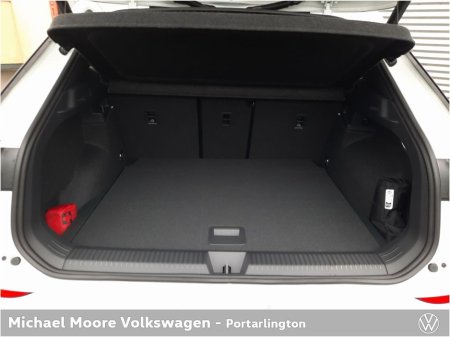 2026 Volkswagen T-Roc NEW R-LINE 1.5eTSI mHEV 150HP AUTO €52,620 thumbnail