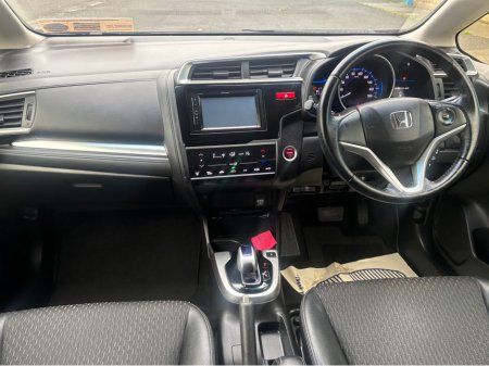 2016 Honda Fit DAA-GP5 HYBRID 5DR AUTO €8,950